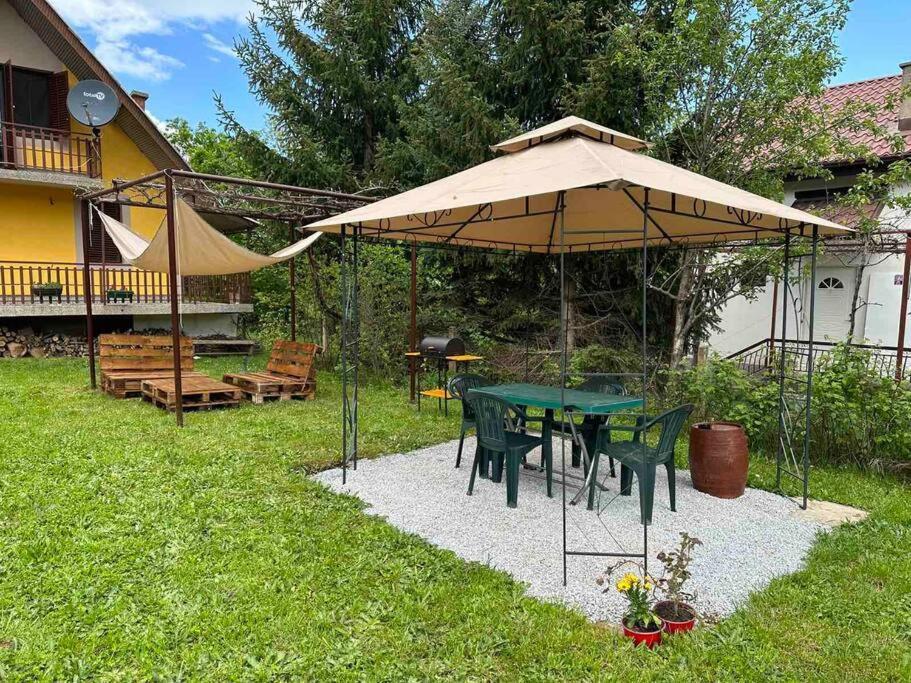 Cosy Mountain Villa In Nizepole Битола Экстерьер фото